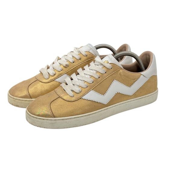 Stuart Weitzman Daryl Gold Sneaker Women's 8 38.5 Athletic Trainer Luxe Metallic - Picture 1 of 10